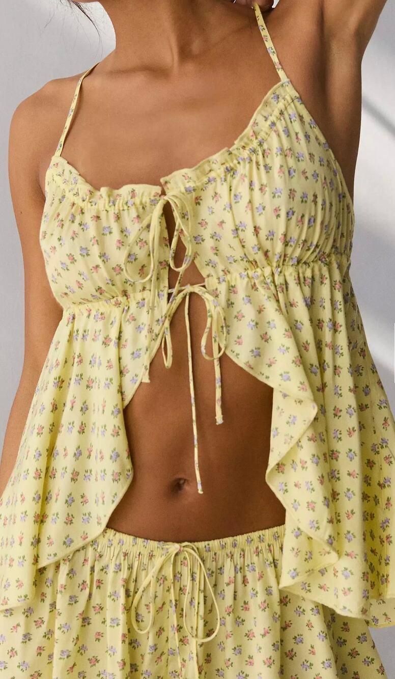 Out From Under Urban Outfitters Hydra Tie-Front Flyaway Cami in Yellow. Size M